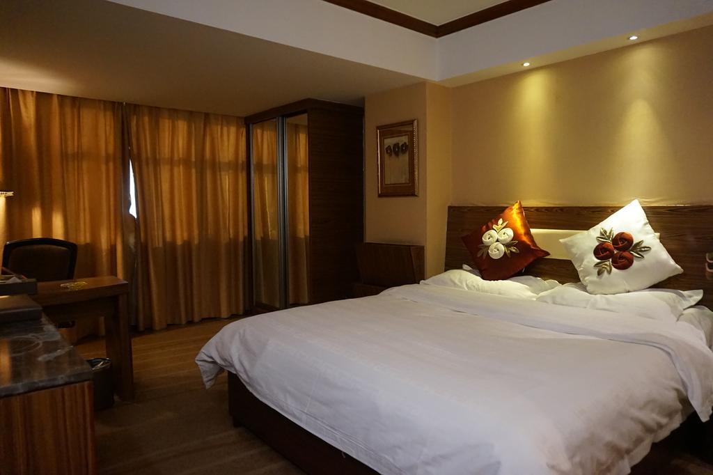 Bremen Holiday Hotel Harbin Exterior photo