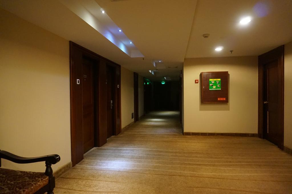 Bremen Holiday Hotel Harbin Exterior photo