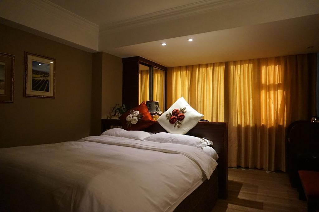 Bremen Holiday Hotel Harbin Exterior photo