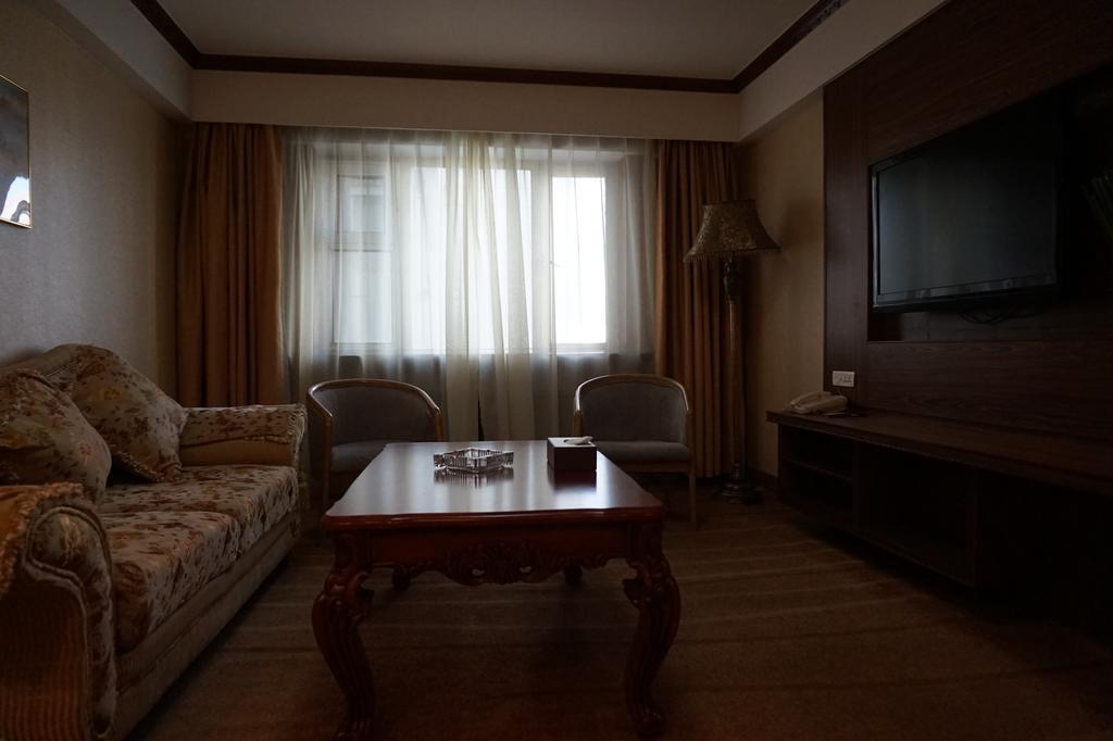Bremen Holiday Hotel Harbin Exterior photo