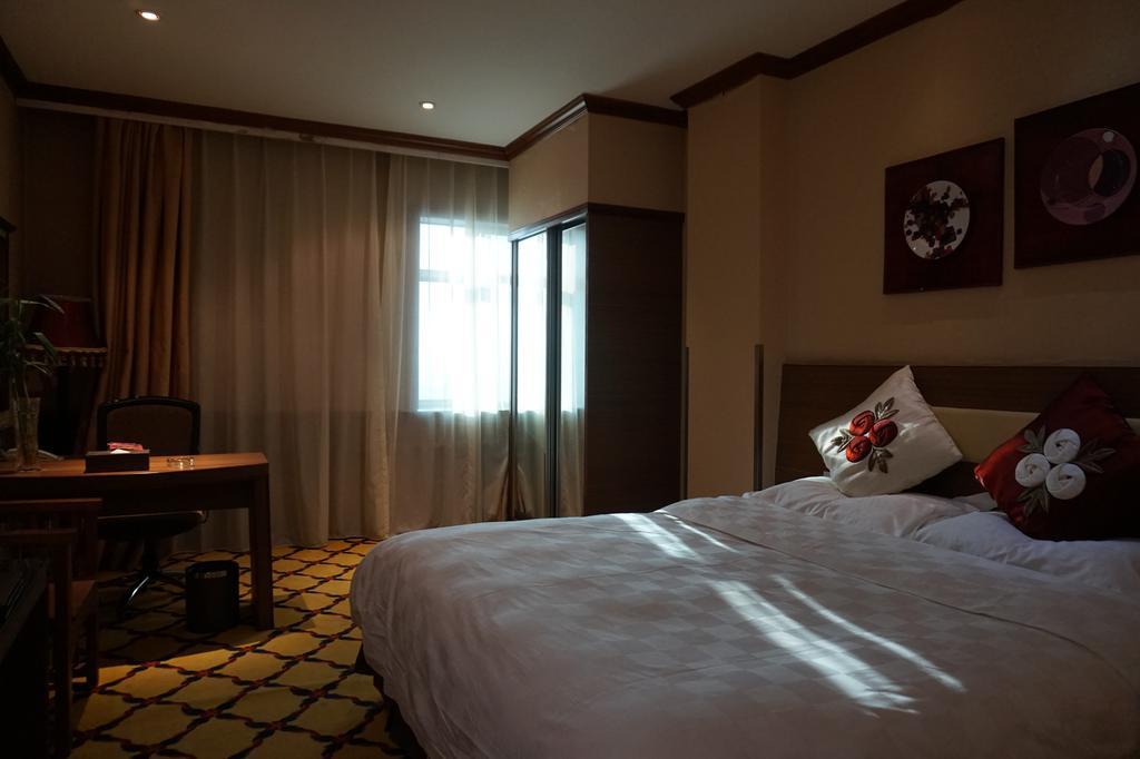 Bremen Holiday Hotel Harbin Exterior photo