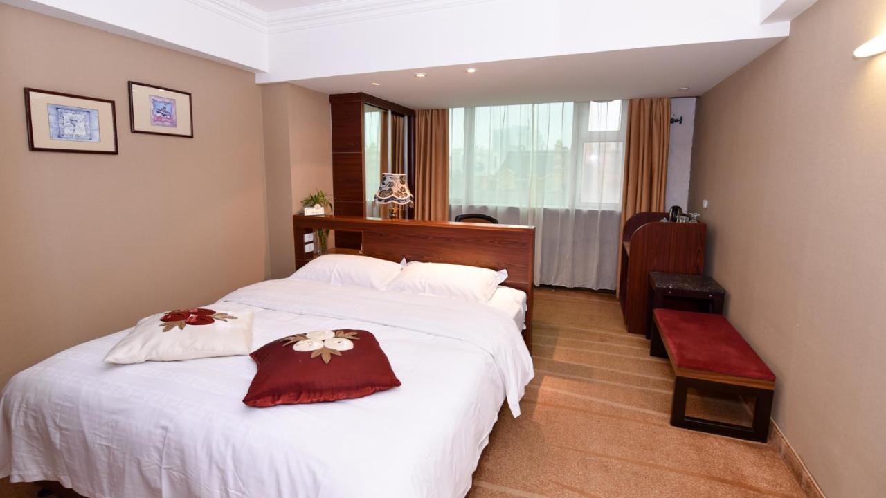 Bremen Holiday Hotel Harbin Exterior photo