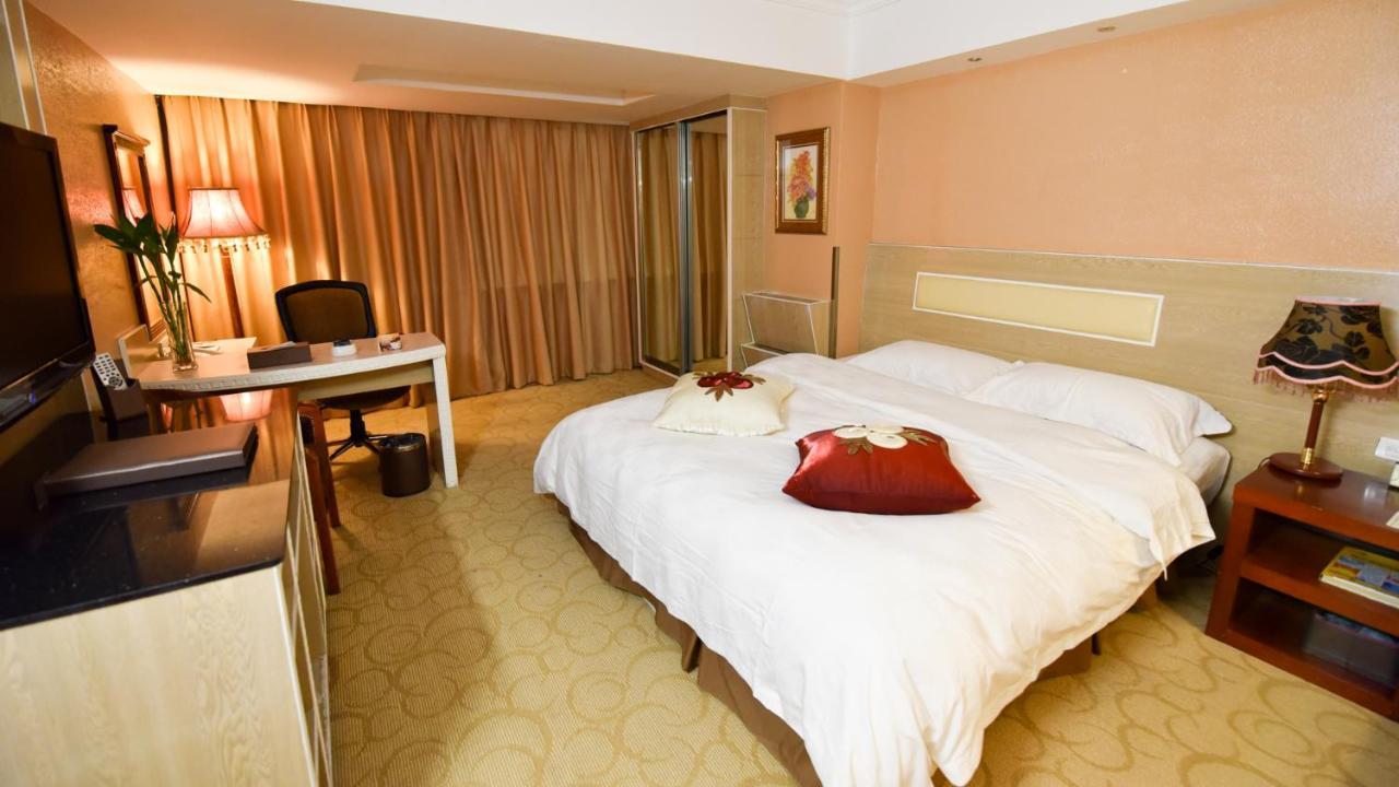 Bremen Holiday Hotel Harbin Exterior photo