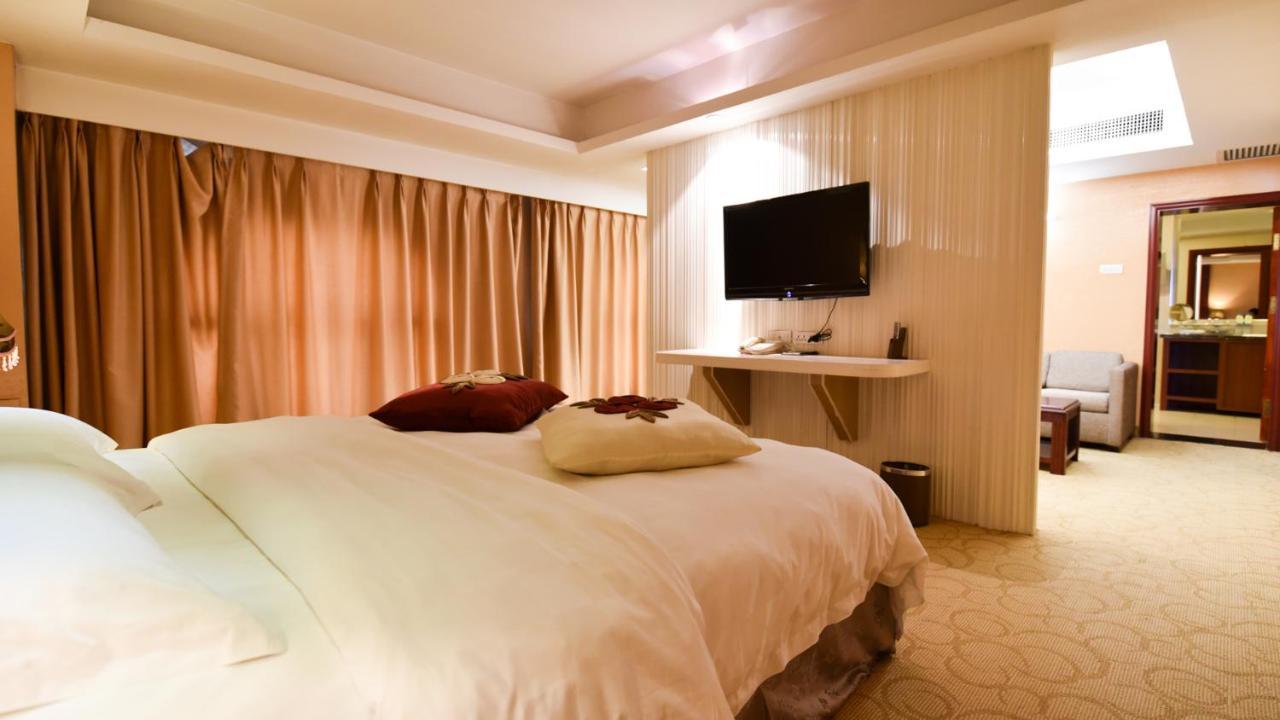 Bremen Holiday Hotel Harbin Exterior photo